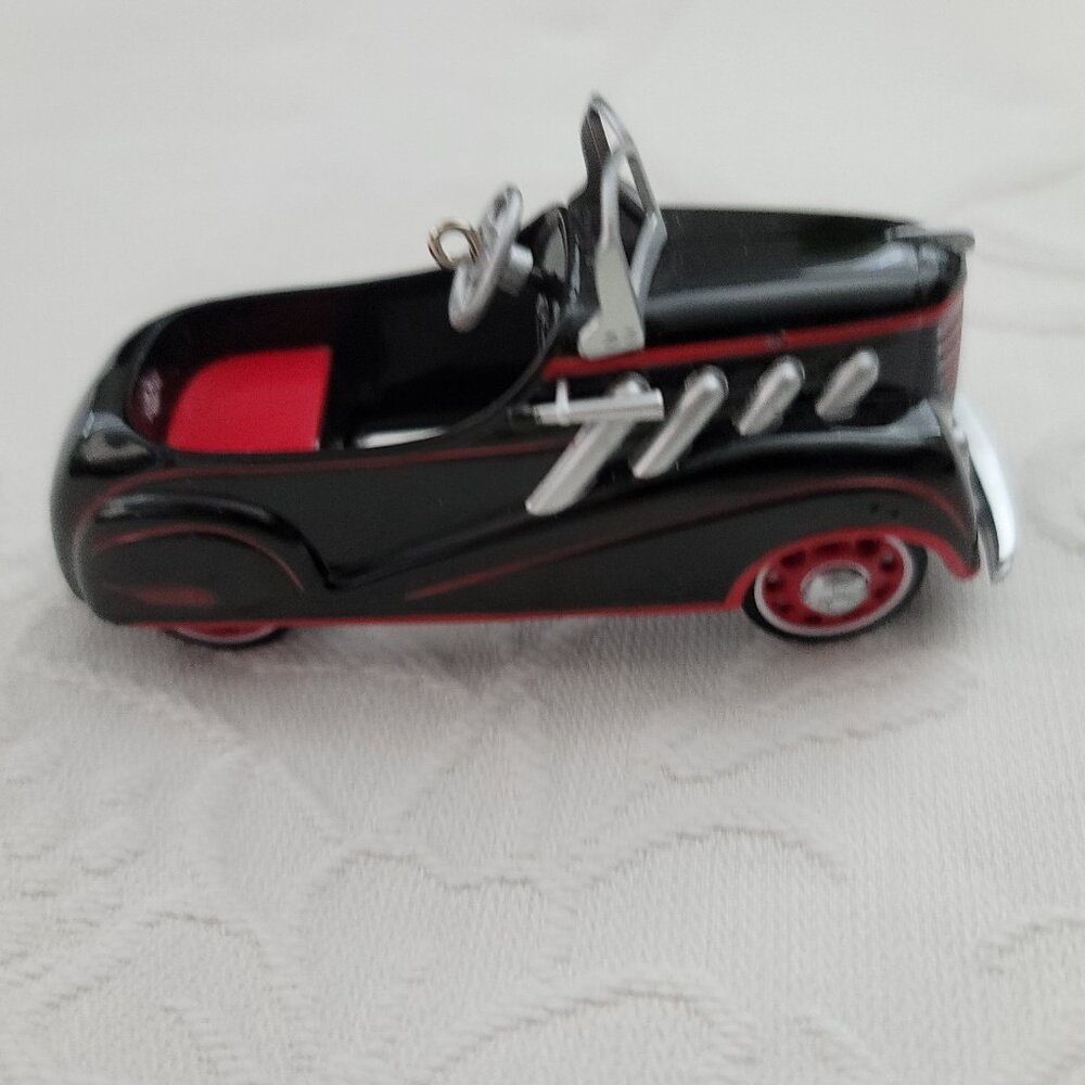 1998 Hallmark Ornament of 1937 Steelcraft Auburn Luxury Edition Car Classics